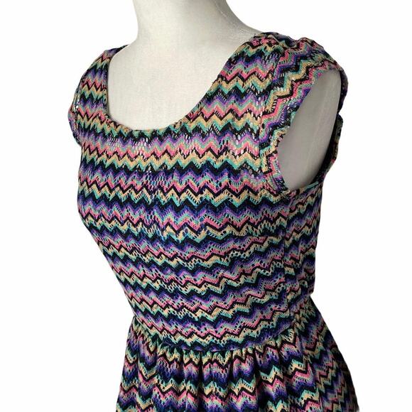 BeBop A Line Dress Multicolor Chevron Lined Cap Sleeves Scoop Neck Size M - Picture 6 of 9